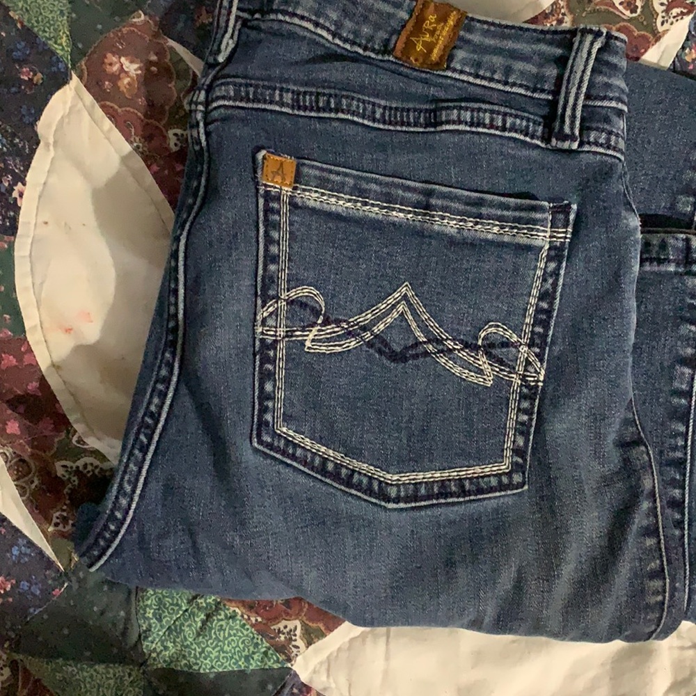 Aura jeans